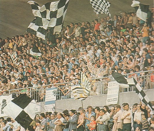 tribuna.jpg
