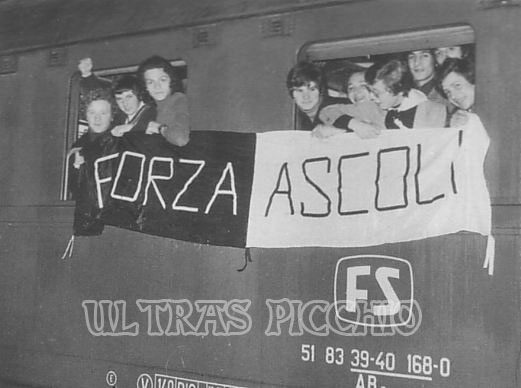 Giovani%20leve%20in%20trasferta.jpg