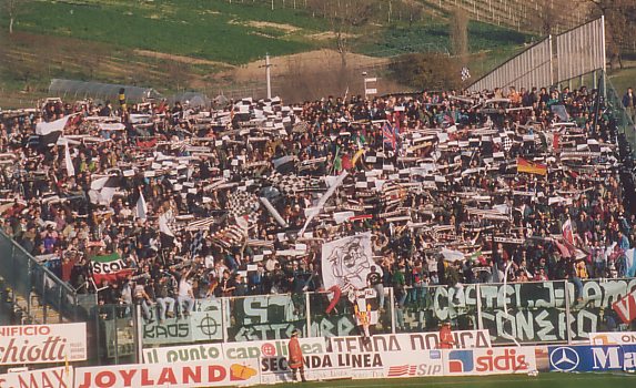 Ancona_Ascoli90_91b.jpg