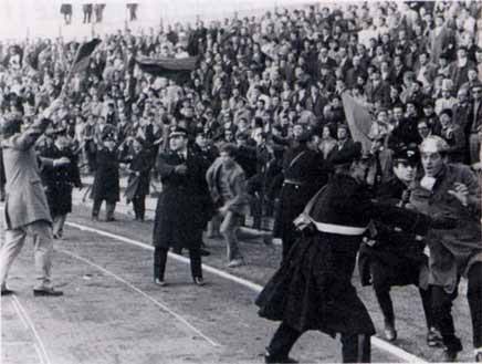 Ascoli-Samb-1-0-Invasione-rossoblù-del-1°-marzo-1970.jpg
